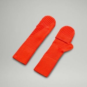 COPY - Lululemon Twist Knit Mittens (Autumn Red)